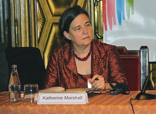 Barcellona 2010 - Fare pace: un cantiere aperto per le religioni - Katherine Marshall
