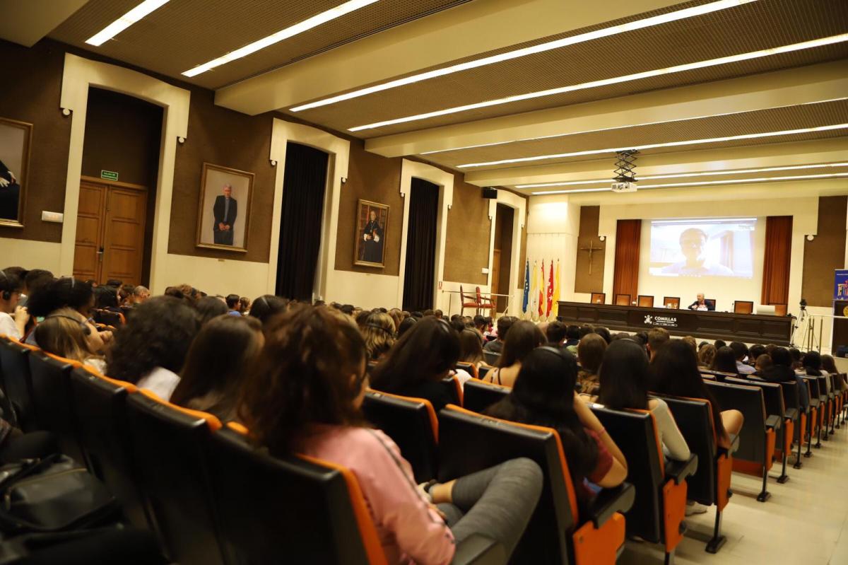 Madrid-2019 Forum dei giovani. Una sola terra, una pace globale